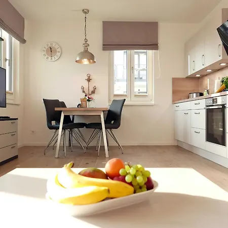 Ensemble 08 Havi Baabe