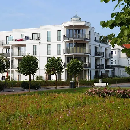 Ensemble 08 Havi * Baabe